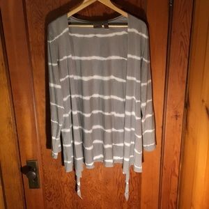 Gorgeous gray and white Chico’s cardigan!